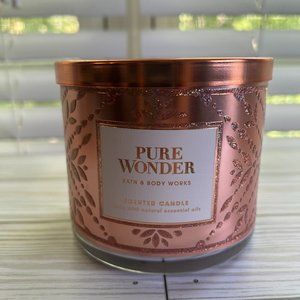 Bath & Body Works 3-Wick Candle - Pure Wonder